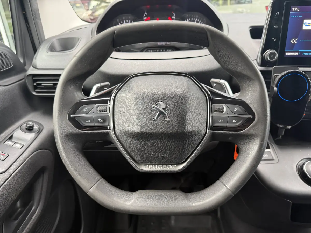 1.5 BlueHDI Premium | Trekhaak | Navi | Carplay | Camera | Cruisec.