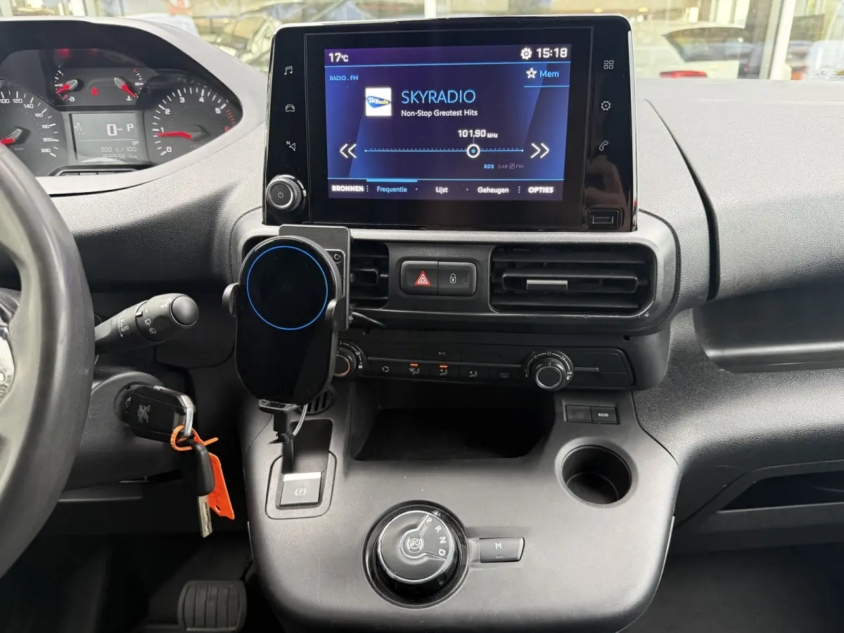 1.5 BlueHDI Premium | Trekhaak | Navi | Carplay | Camera | Cruisec.