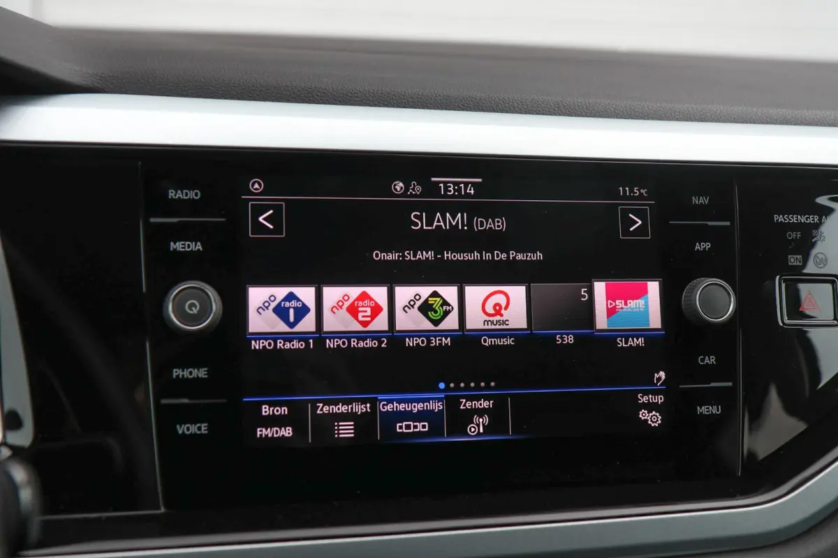 1.0 TSI 95pk DSG Life Edition | Trekhaak | Navigatie | Clima | Stoelverwarming | Achteruitrijcamera | App Connect