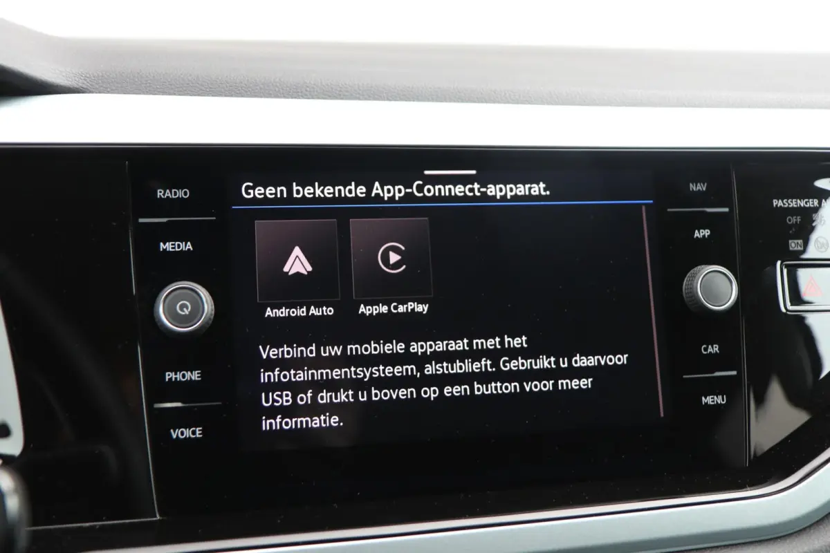 1.0 TSI 95pk DSG Life Edition | Trekhaak | Navigatie | Clima | Stoelverwarming | Achteruitrijcamera | App Connect