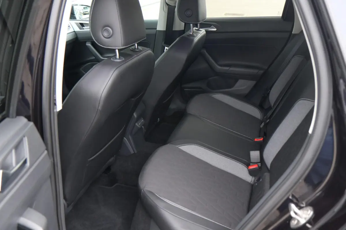 1.0 TSI 95pk DSG Life Edition | Trekhaak | Navigatie | Clima | Stoelverwarming | Achteruitrijcamera | App Connect