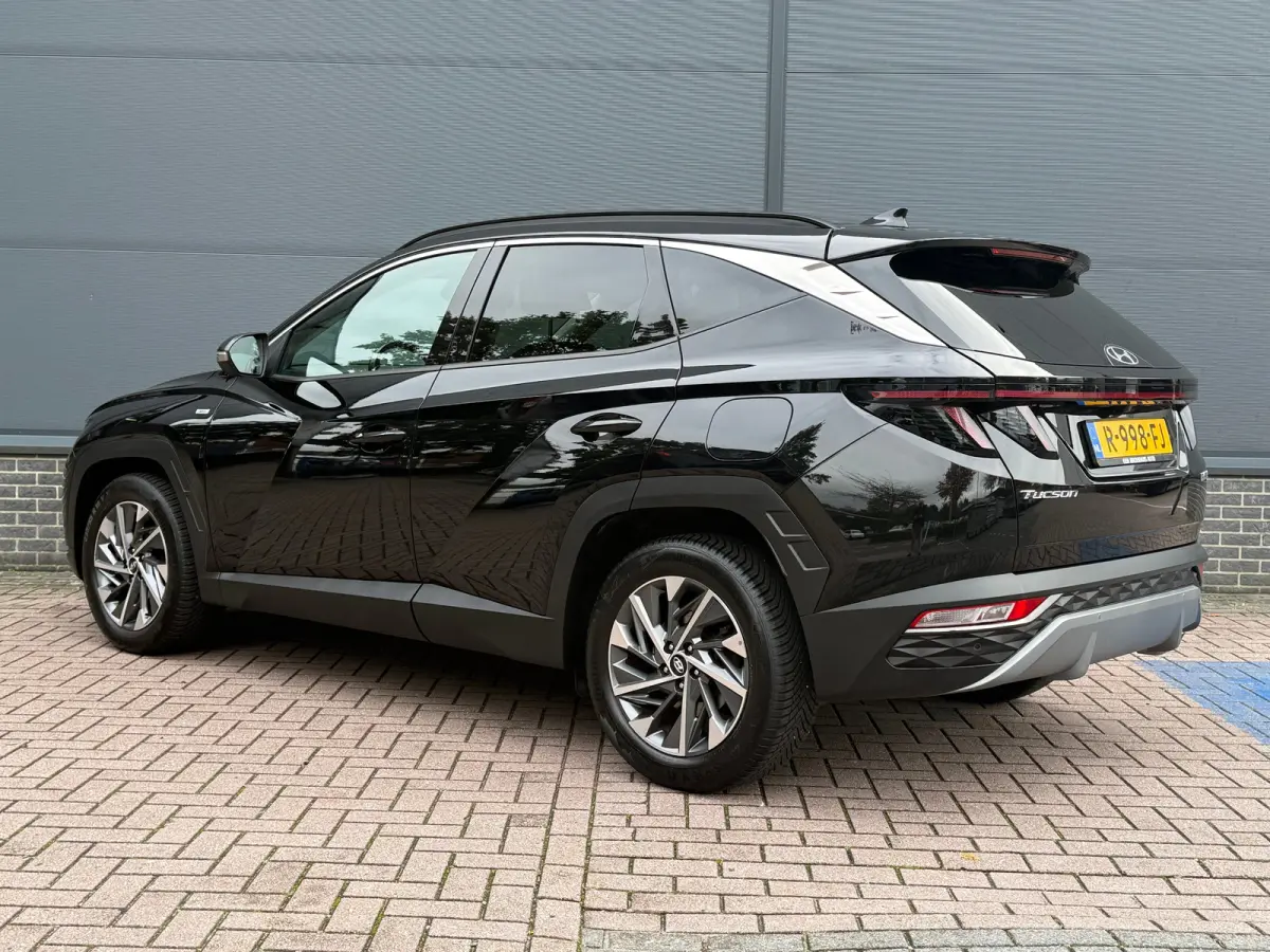 1.6 T-GDI MHEV Comfort Smart / Navigatiesysteem / Achteruitrijcamera / Apple CarPlay & Android Auto / Digitaal instrumentenpaneel / Cruise control / Climate control / Parkeersensoren voor en