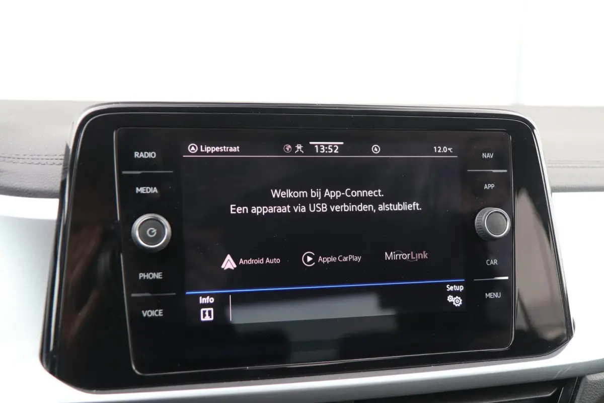 1.0 110pk TSI Life | Navigatie | Achteruitrijcamera | Airco | 17" Velgen