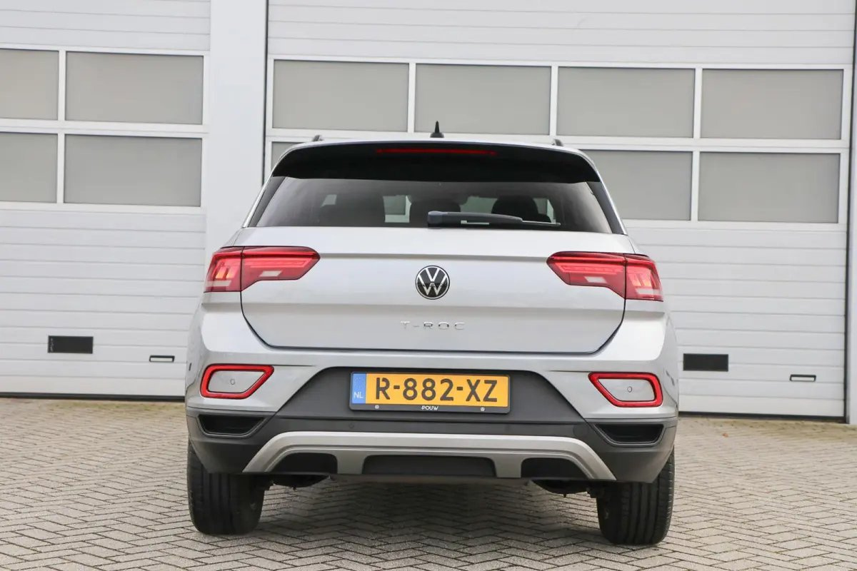 1.0 110pk TSI Life | Navigatie | Achteruitrijcamera | Airco | 17" Velgen