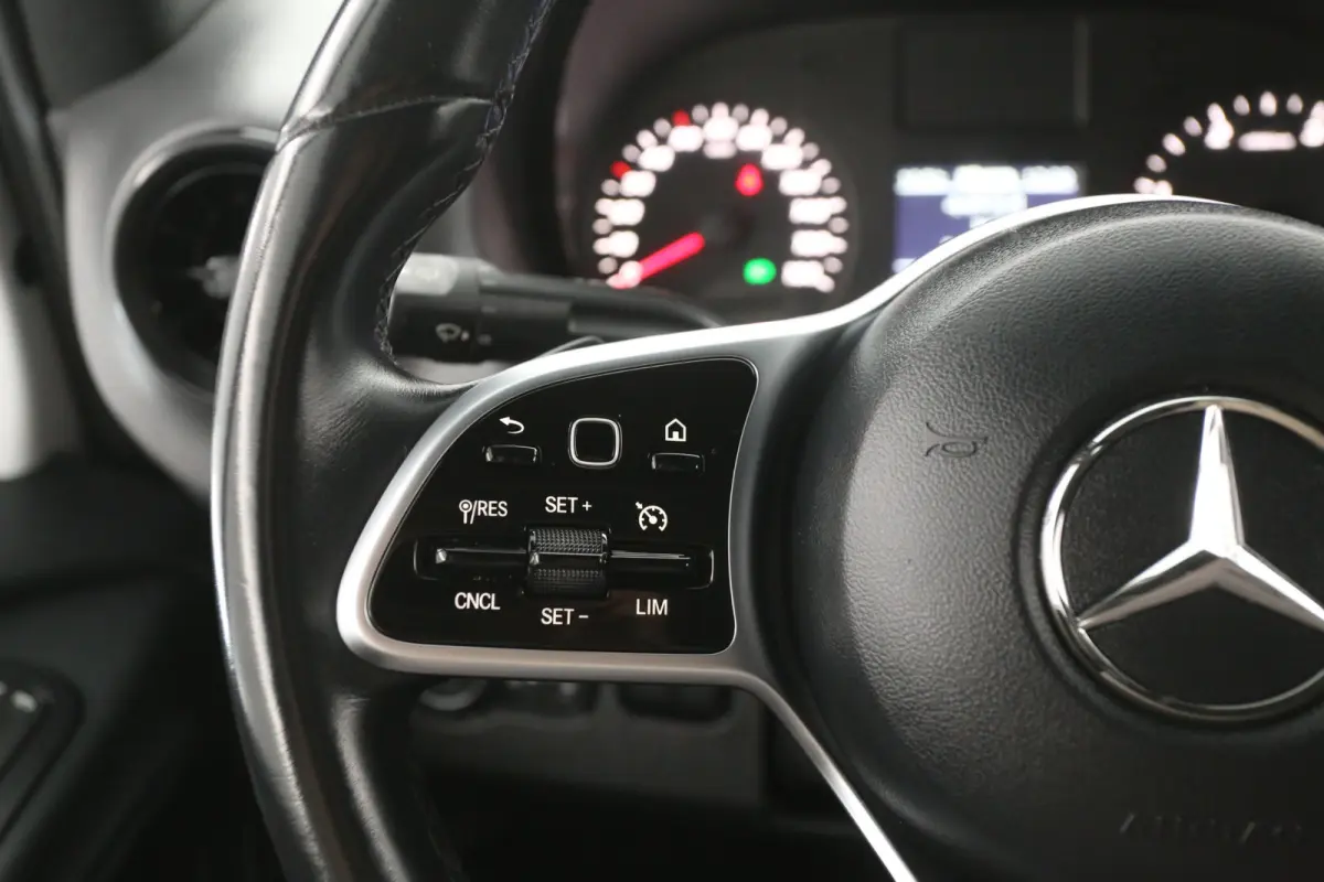 215 CDI L2H2 150PK | Automaat | Airco | Cruise | Camera | Carplay | 3 Zits | Elektrpakket