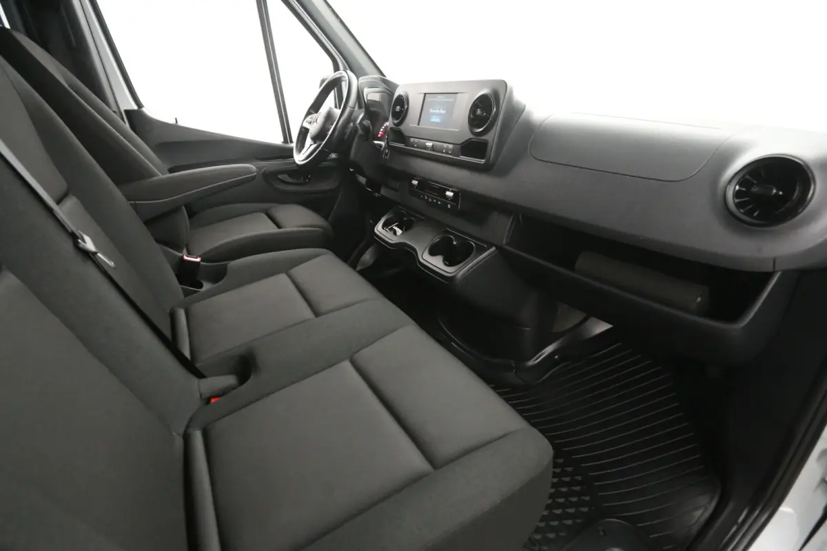 215 CDI L2H2 150PK | Automaat | Airco | Cruise | Camera | Carplay | 3 Zits | Elektrpakket