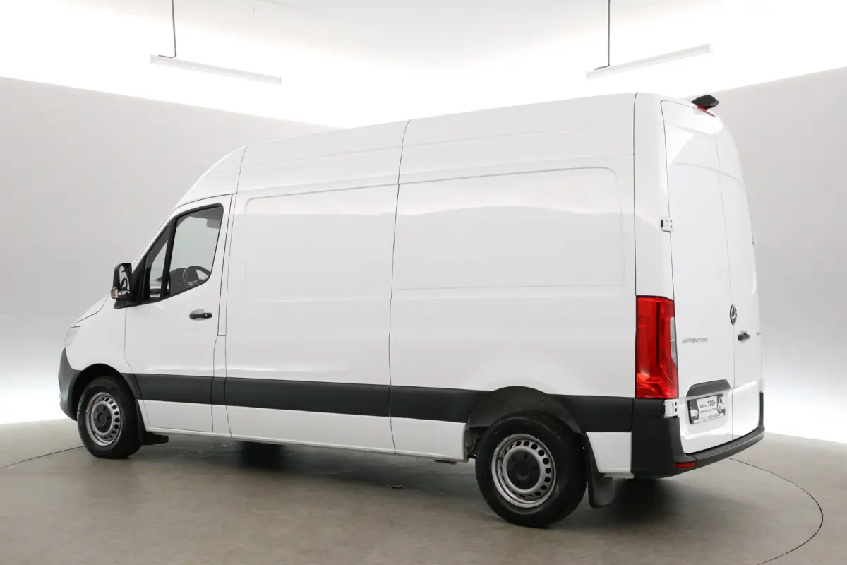 215 CDI L2H2 150PK | Automaat | Airco | Cruise | Camera | Carplay | 3 Zits | Elektrpakket