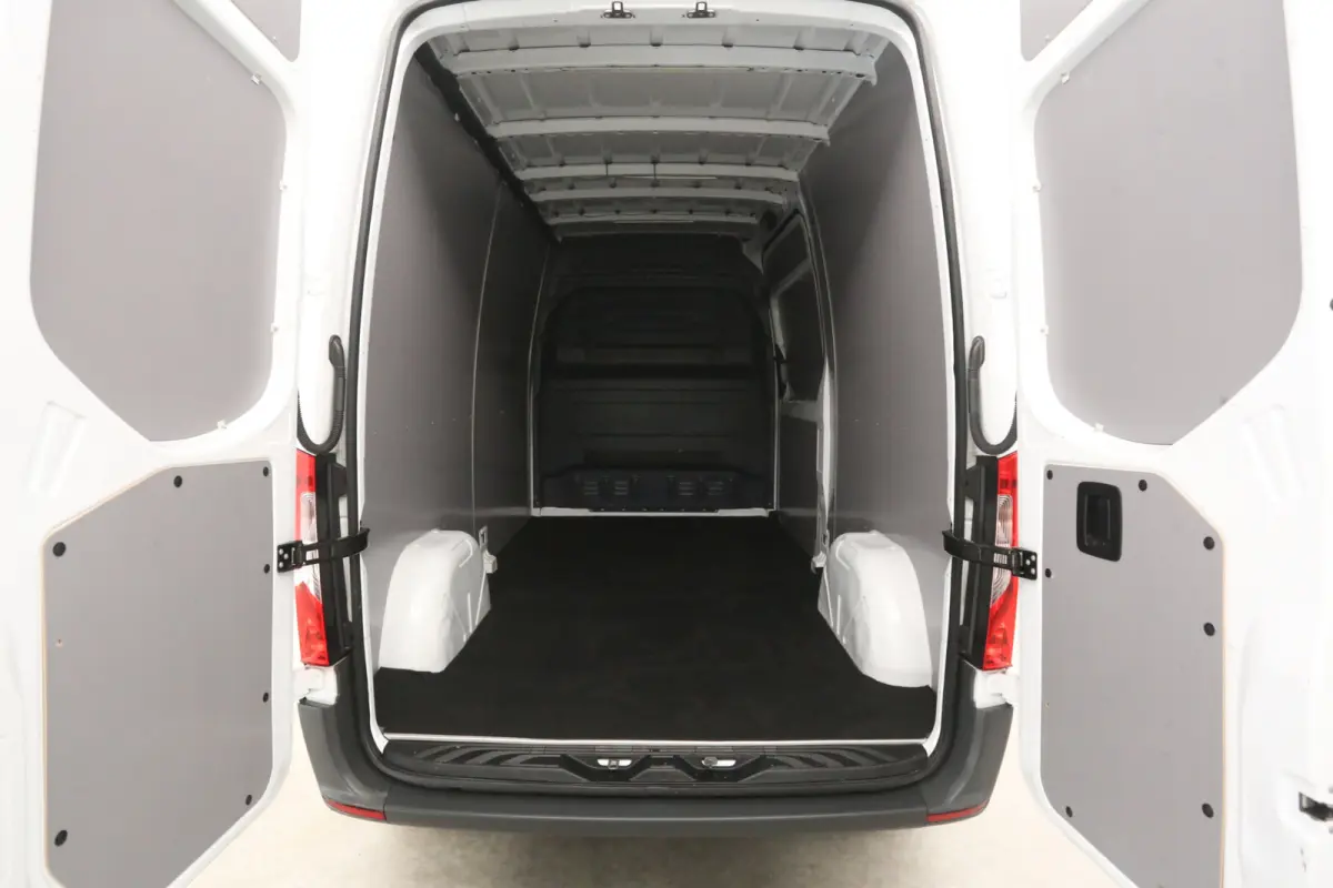 215 CDI L2H2 150PK | Automaat | Airco | Cruise | Camera | Carplay | 3 Zits | Elektrpakket