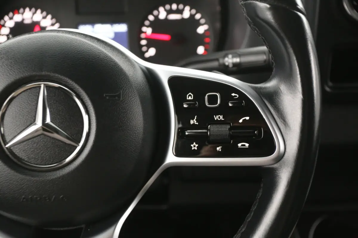 215 CDI L2H2 150PK | Automaat | Airco | Cruise | Camera | Carplay | 3 Zits | Elektrpakket