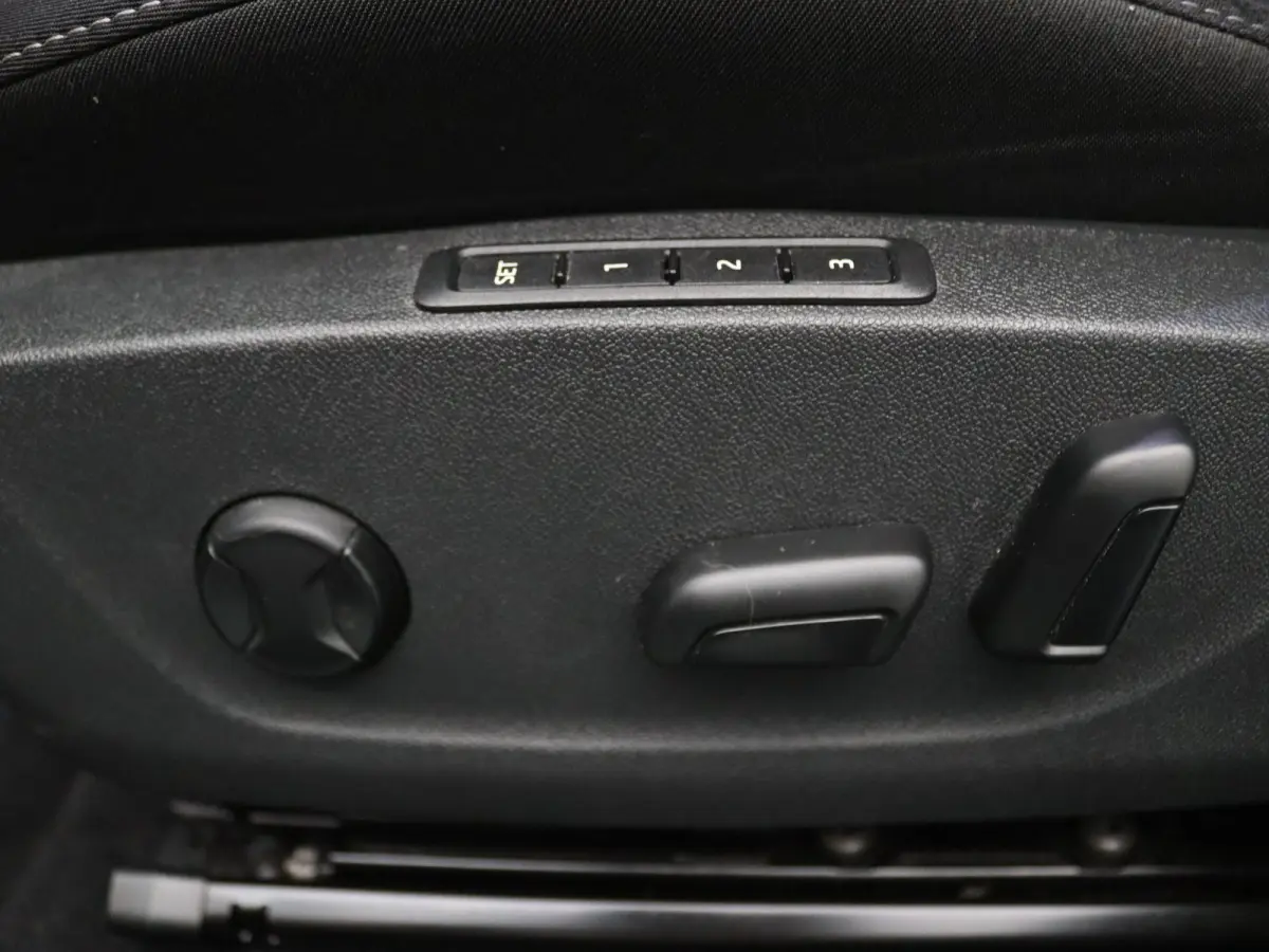 204pk TSI iV PHEV Business Edition Head-Up | Stoel-/stuurverw.