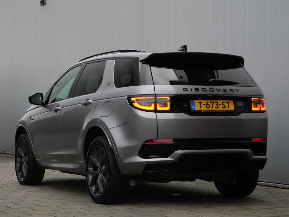 P300e 1.5 SE 309 Pk Automaat Navi / DAB / Apple Carplay / Leder / Camera