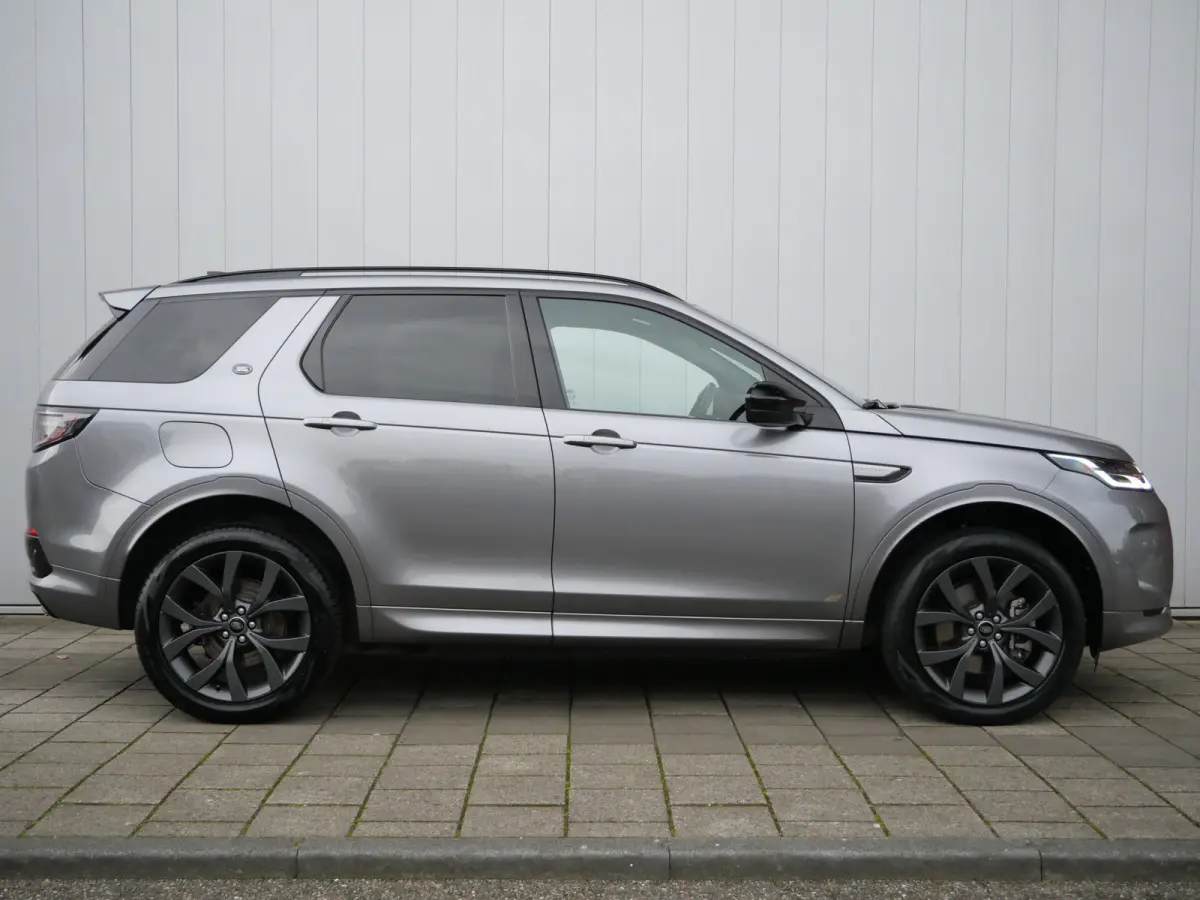 P300e 1.5 SE 309 Pk Automaat Navi / DAB / Apple Carplay / Leder / Camera