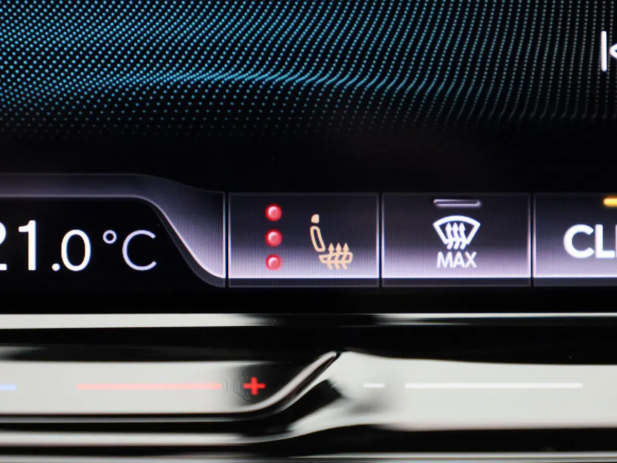 1.5 TSI e-Hybrid Essential PHEV | DEMO | PANORAMADAK | ACHTERUITRIJCAMERA | STOELVERWARMING | STUURWIELVERWARMING | ELEKTRISCHE KOFFERKLEP | TREKHAAK | CLIMATE CONTROL | ADAPTIVE CRUISE CONT