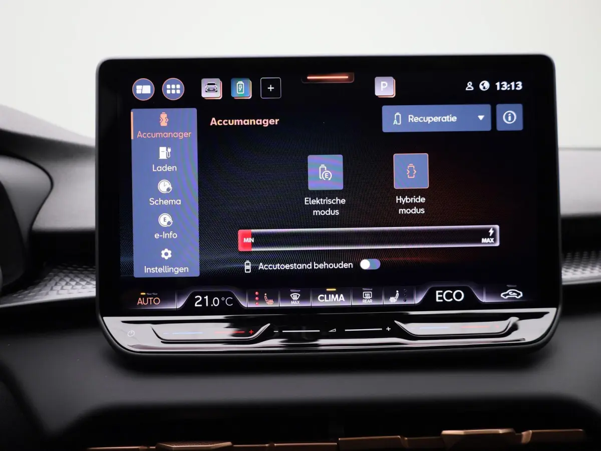1.5 TSI e-Hybrid Essential PHEV | DEMO | PANORAMADAK | ACHTERUITRIJCAMERA | STOELVERWARMING | STUURWIELVERWARMING | ELEKTRISCHE KOFFERKLEP | TREKHAAK | CLIMATE CONTROL | ADAPTIVE CRUISE CONT