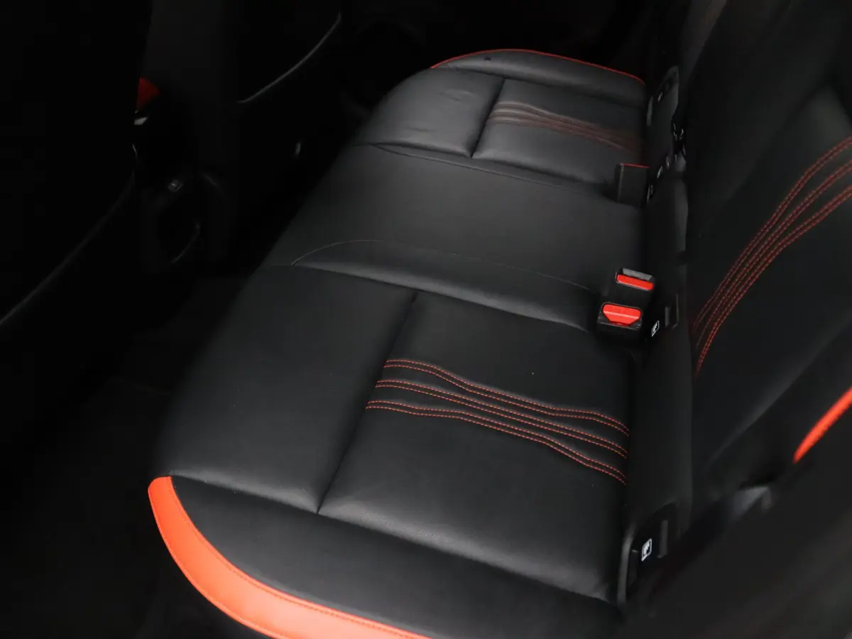 115pk DIG-T N-Design BOSE | Stoelverw.