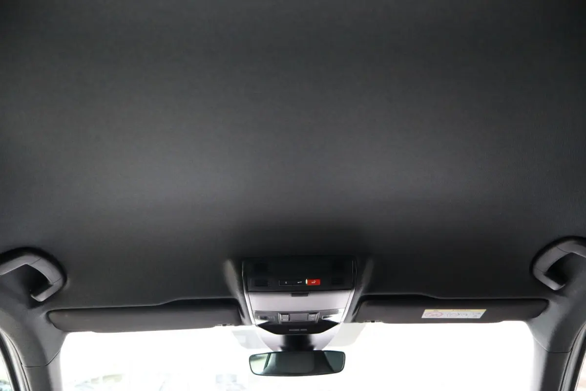 1.0 TSI 110pk Sport Business | Stoelverwarming | All Season Banden | Apple Carplay & Android Auto