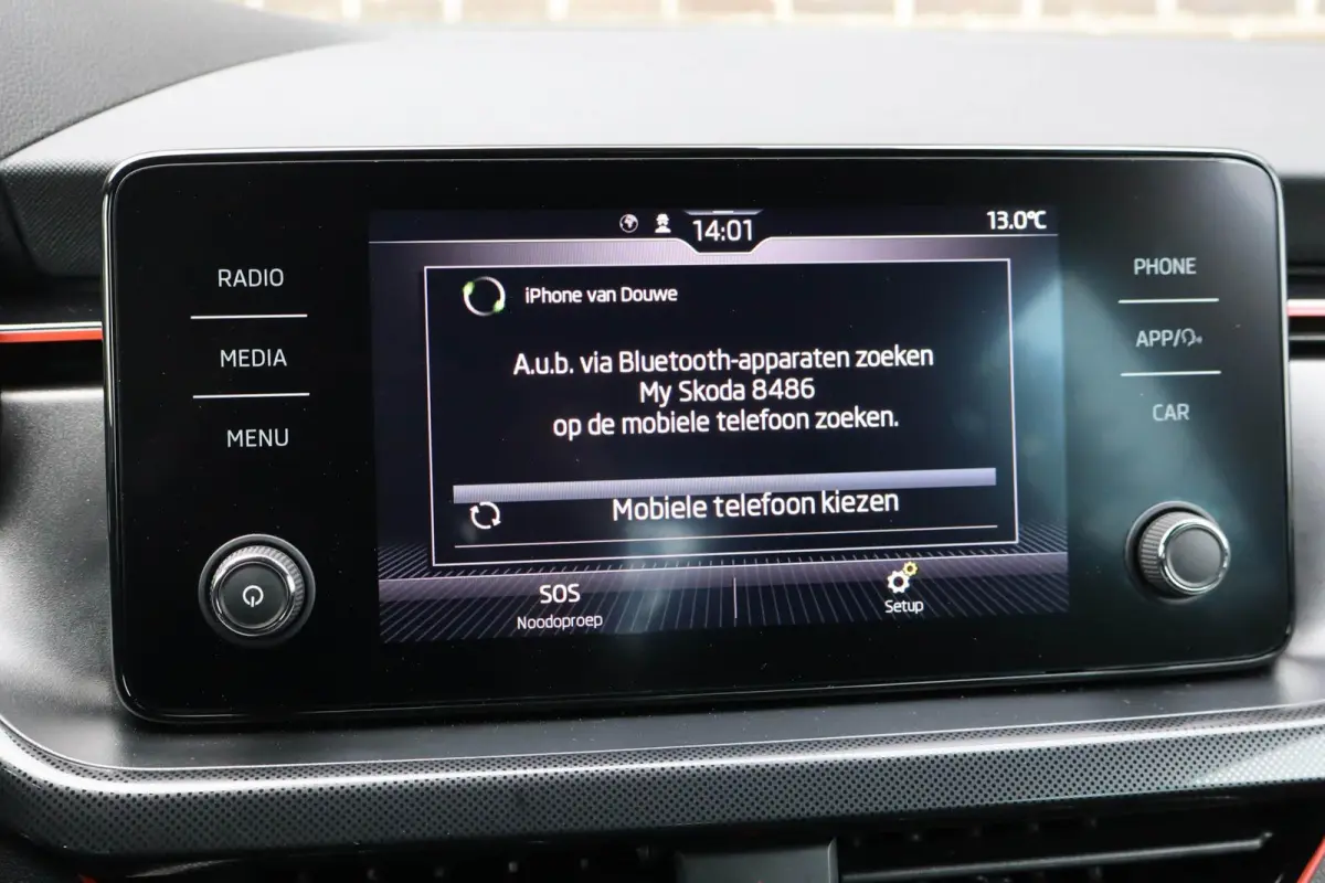 1.0 TSI 110pk Sport Business | Stoelverwarming | All Season Banden | Apple Carplay & Android Auto
