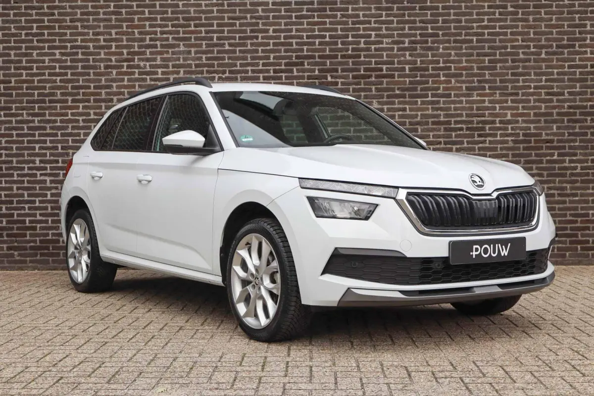 1.0 TSI 110pk Sport Business | Stoelverwarming | All Season Banden | Apple Carplay & Android Auto