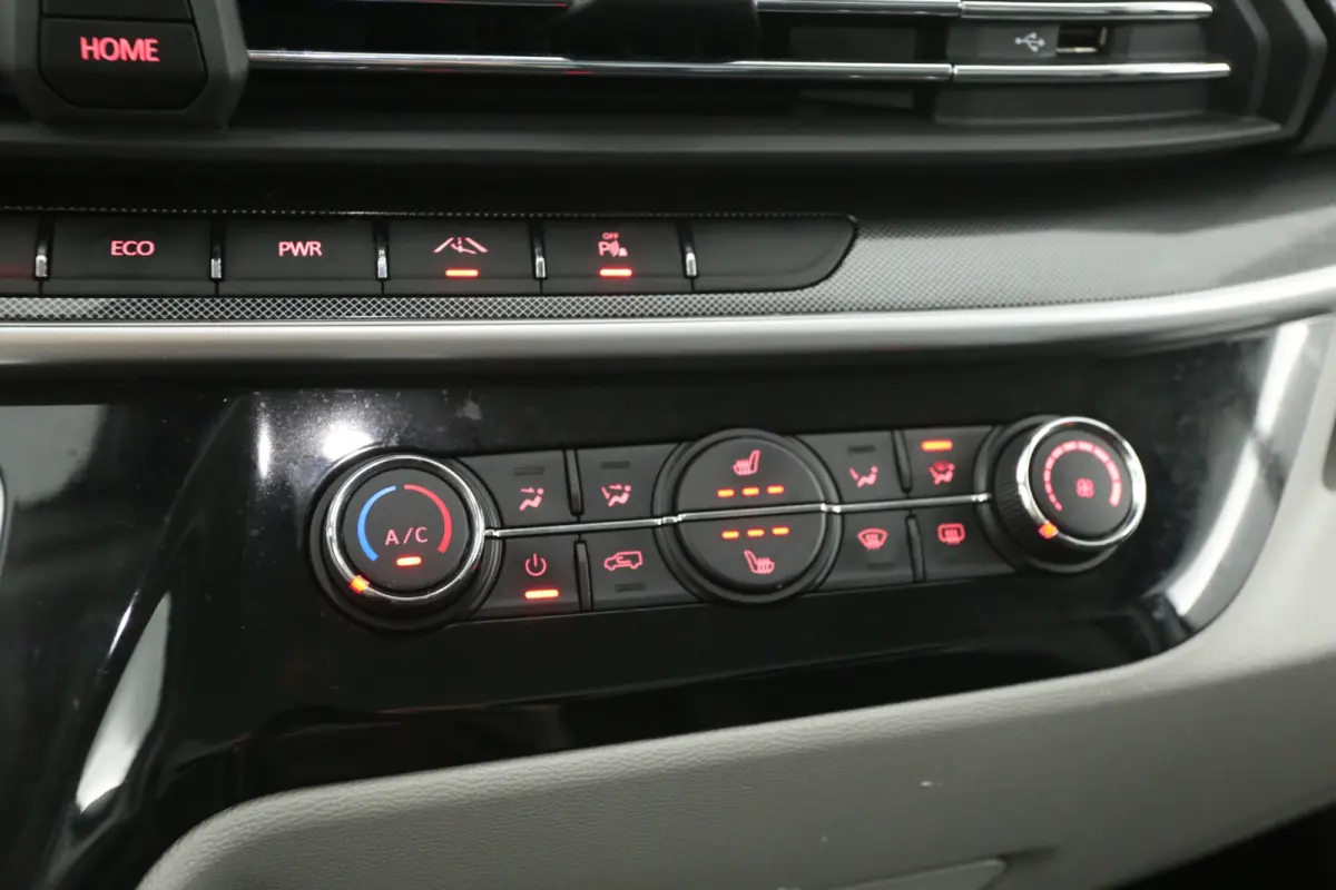 77 kWh L2H2 | Snelladen | SOH 89% | Airco | Camera | Cruise | Carplay | 3 Zits | 2xSchuifdeur