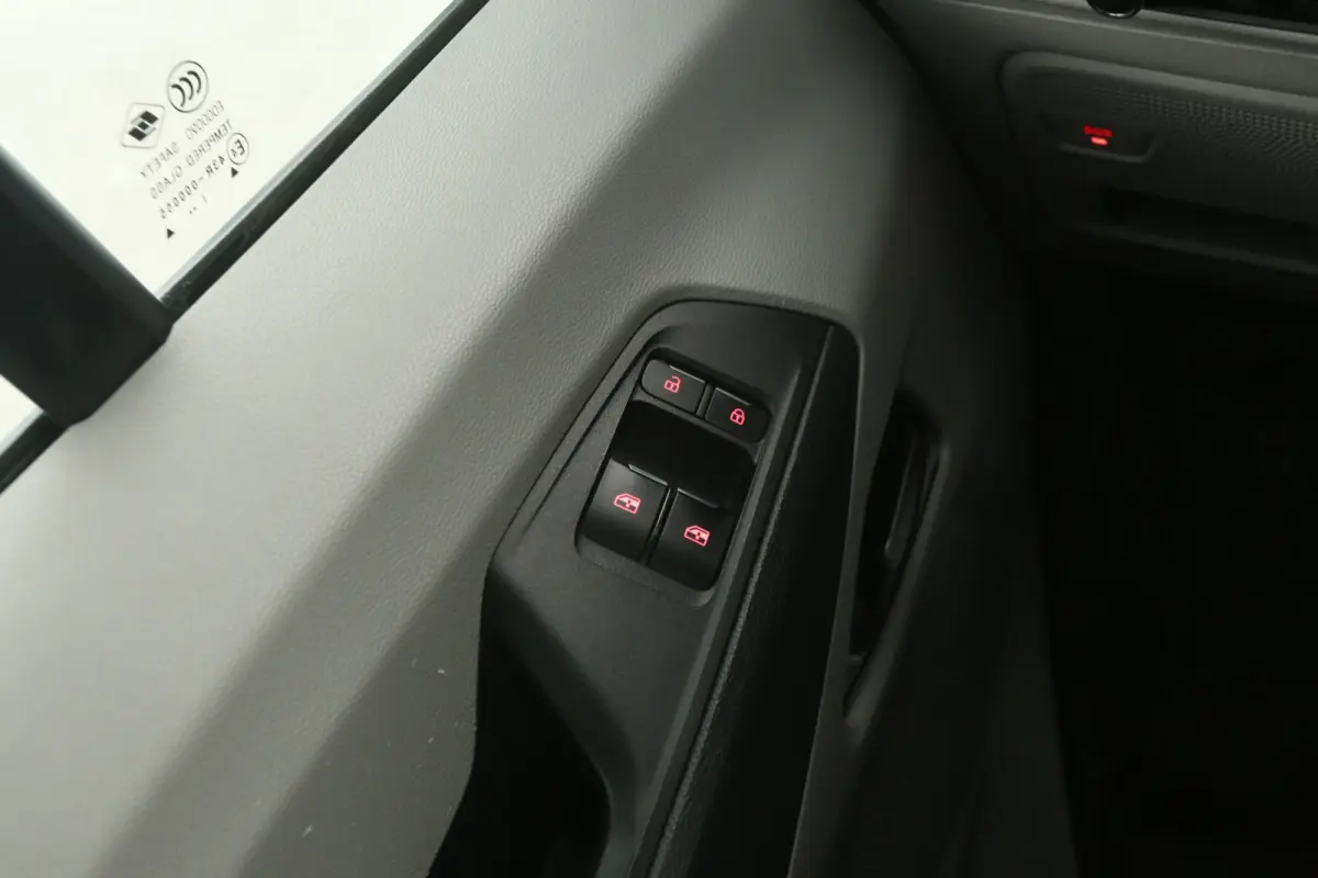 77 kWh L2H2 | Snelladen | SOH 89% | Airco | Camera | Cruise | Carplay | 3 Zits | 2xSchuifdeur