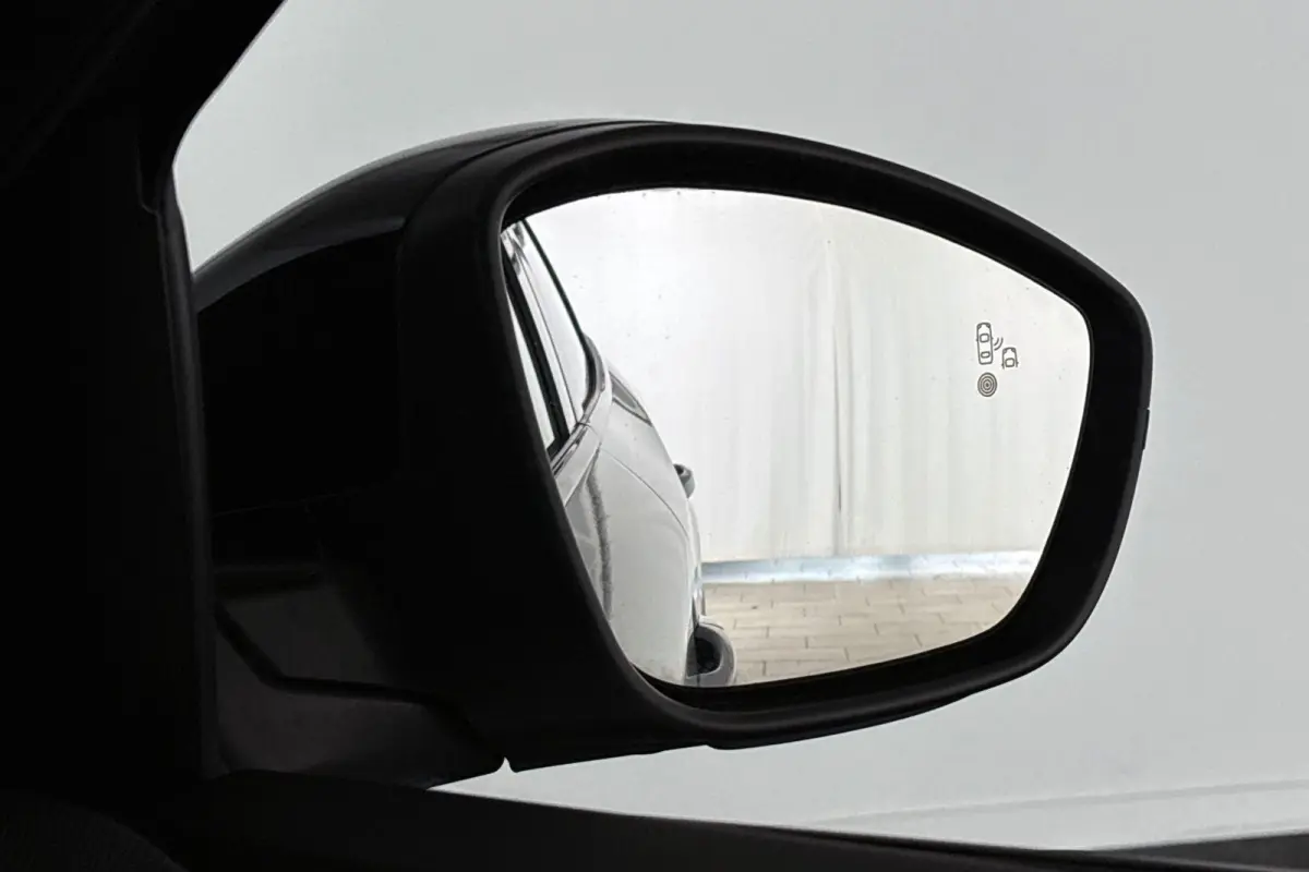 1.2 Hybrid 136 GT Keyless Camera Adaptive Cruise