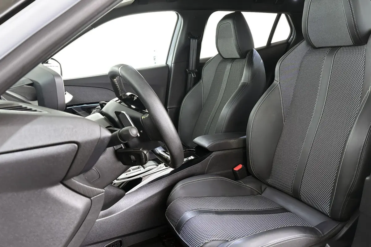 1.2 Hybrid 136 GT Keyless Camera Adaptive Cruise