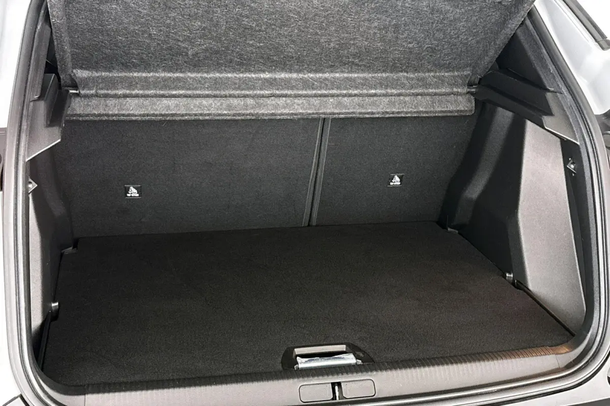 1.2 Hybrid 136 GT Keyless Camera Adaptive Cruise