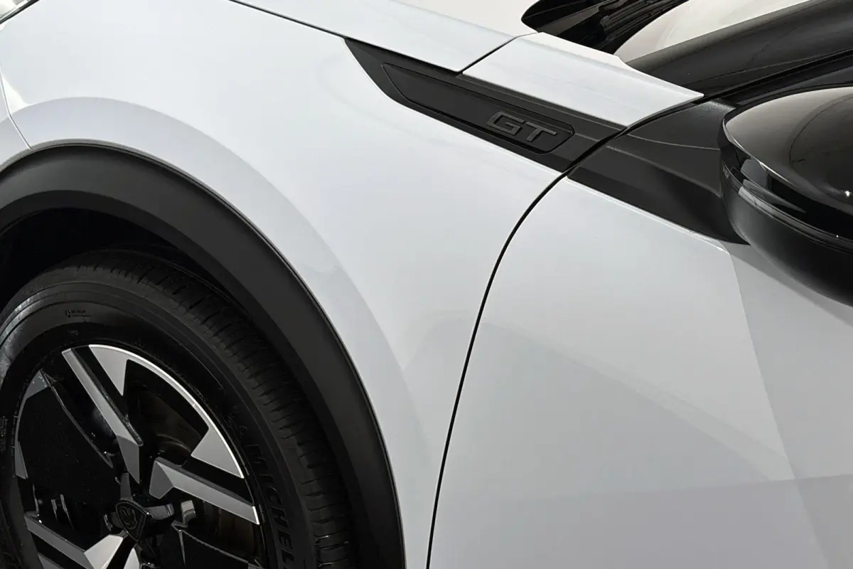 1.2 Hybrid 136 GT Keyless Camera Adaptive Cruise
