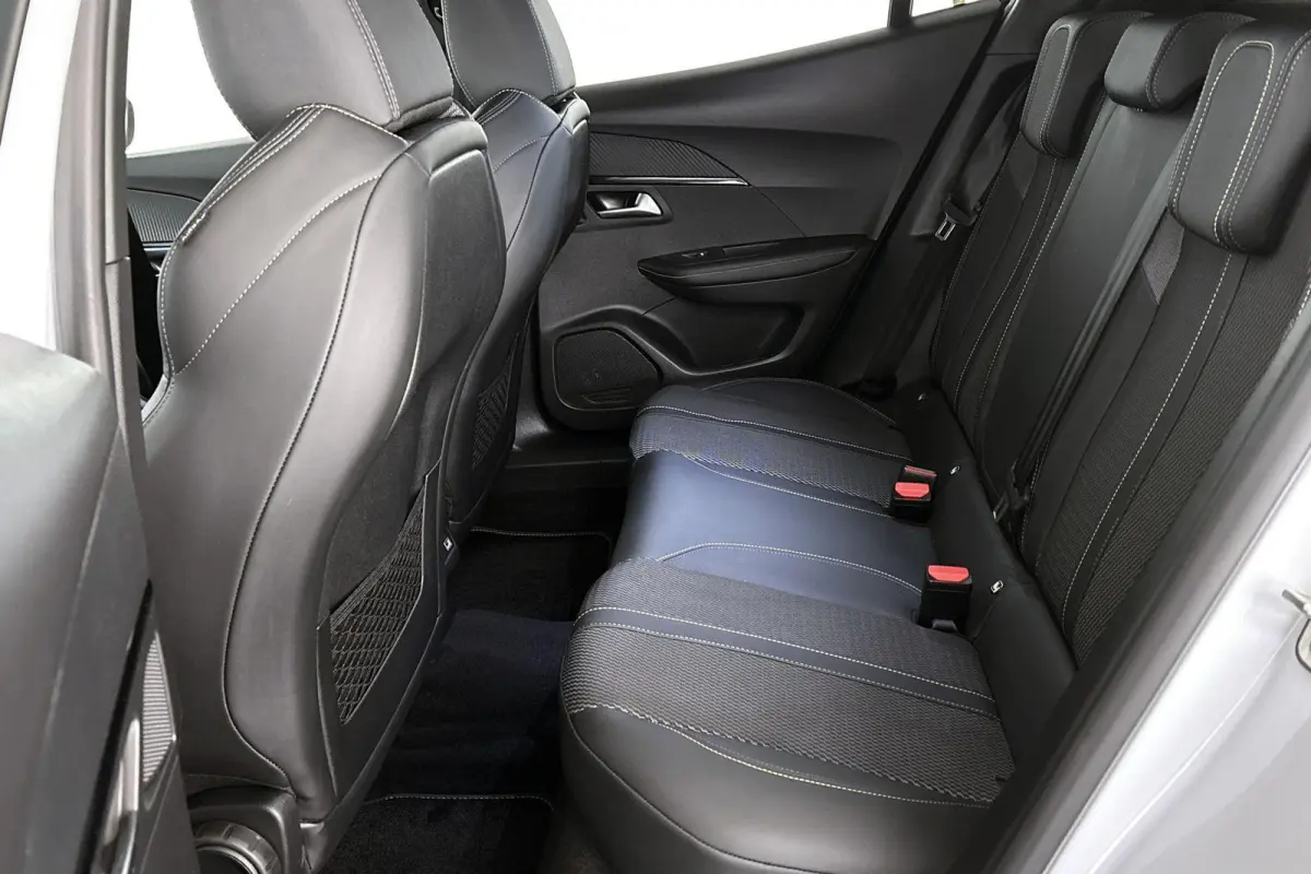 1.2 Hybrid 136 GT Keyless Camera Adaptive Cruise