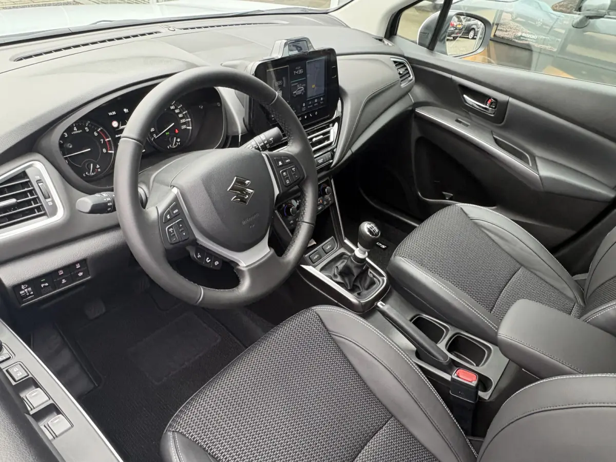 1.4 Boosterjet Style Smart Hybrid Automaat | In meerdere kleuren leverbaar | €2.000,- voordeel |