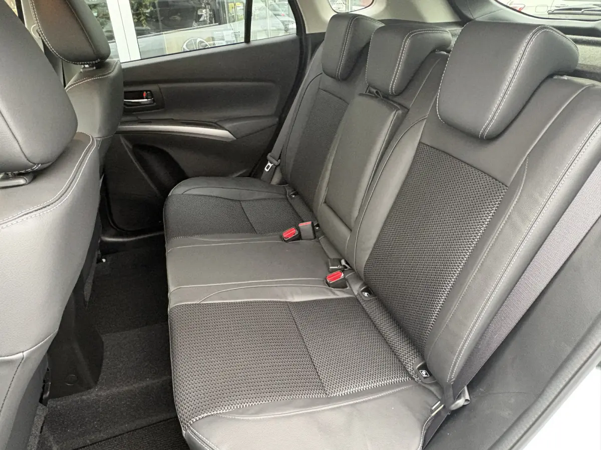 1.4 Boosterjet Style Smart Hybrid Automaat | In meerdere kleuren leverbaar | €2.000,- voordeel |