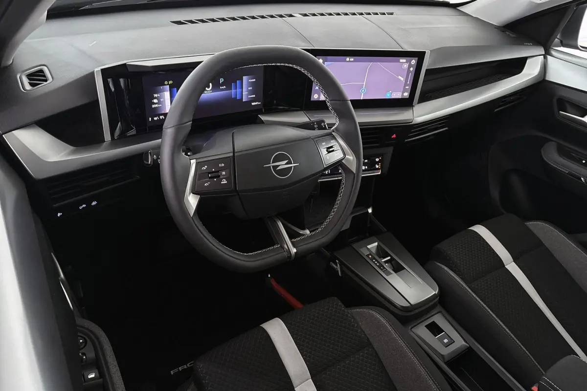 GS 44 kWh Stuur-Stoelverwarming Camera Apple CarPlay