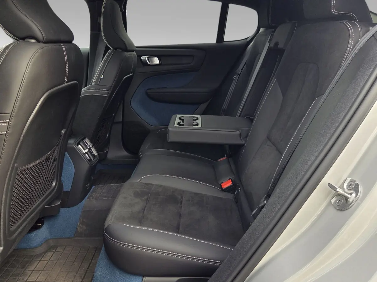 Recharge Twin Intro Edition 78 kWh | Trekhaak | Pano | 360 Cam | Memory | Pilot Assist | 20" Velgen