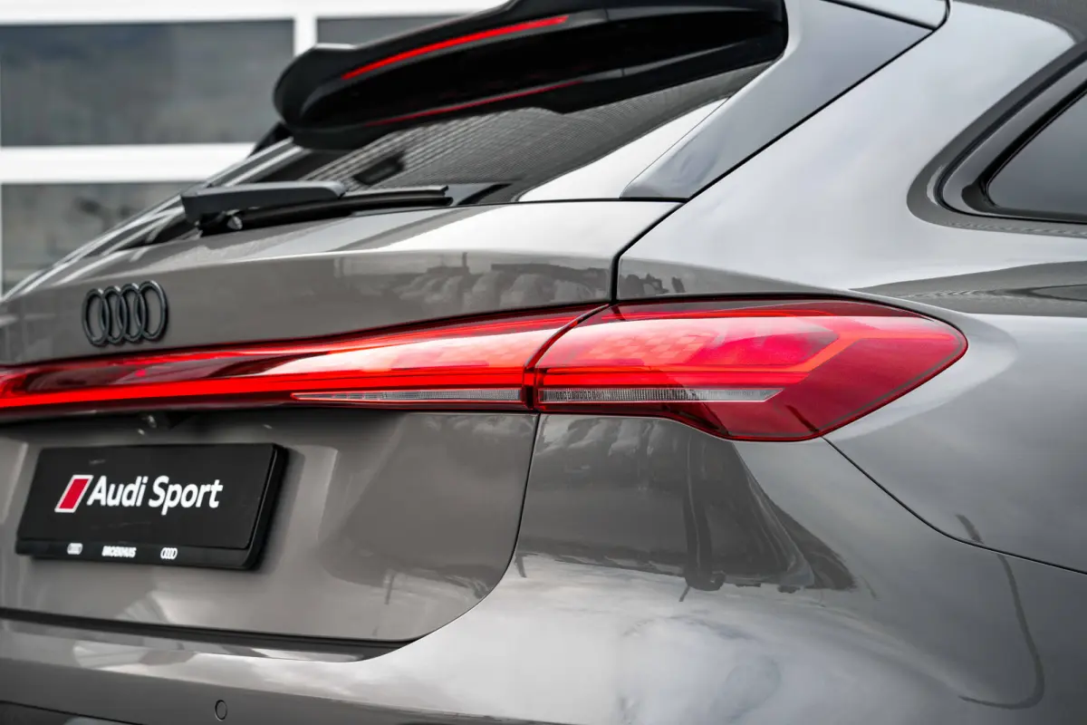 RS 5 Avant 2.9 TFSI PHEV quattro