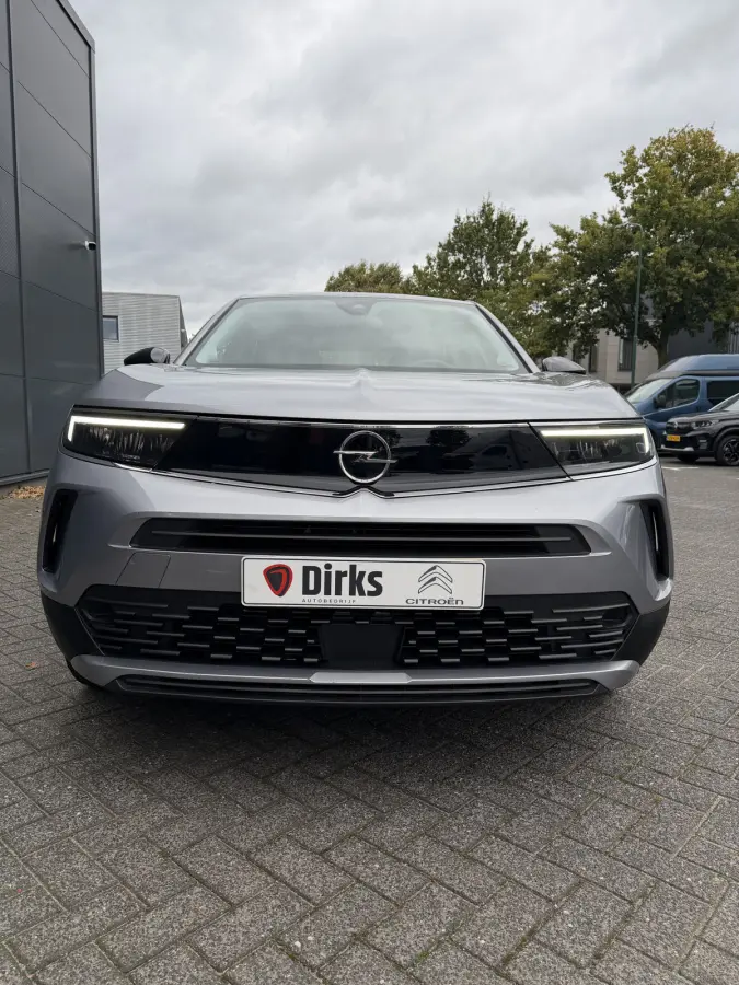 Elegance (Camera - Automatische Airco - Navigatie via APP - LED - 17"incl 4S - Parkeersensoren - Keyless start)