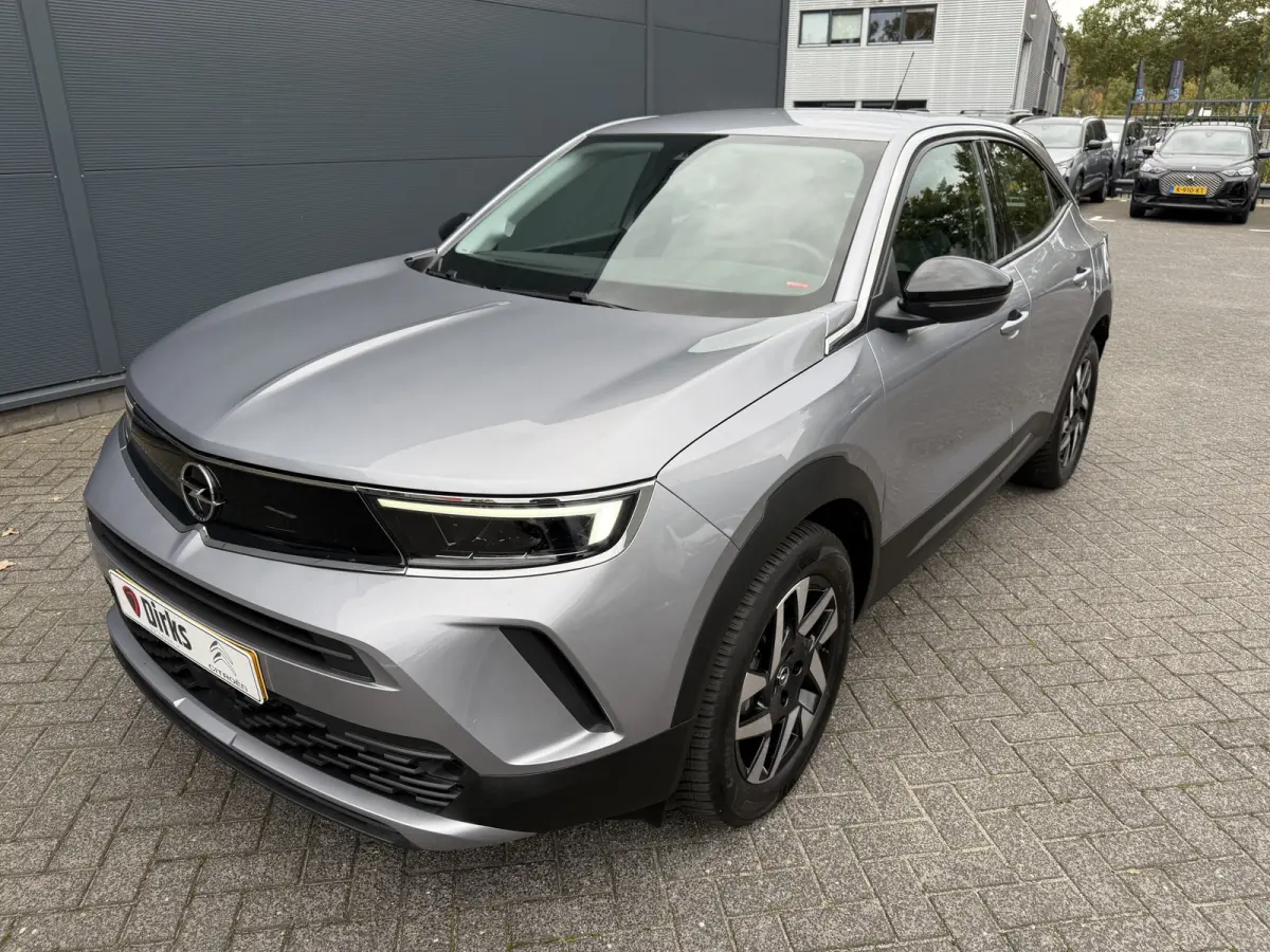 Elegance (Camera - Automatische Airco - Navigatie via APP - LED - 17"incl 4S - Parkeersensoren - Keyless start)