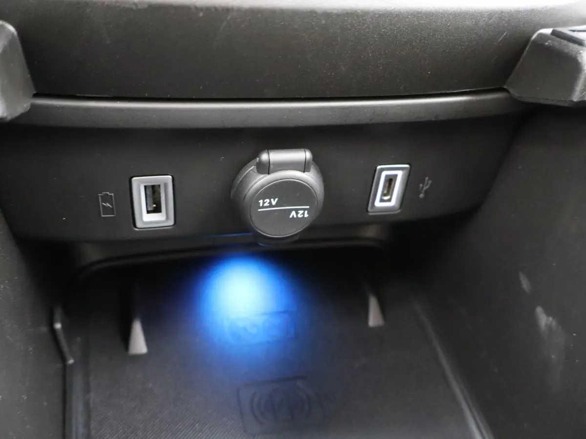 Summit 54 kWh 98% SOH | Tot 8 Jaar Fabrieksgarantie | Carplay Draadloos | Stoelverwarming | Camera | PDC V+A | Keyless | Voorconditionering | Origineel NL!