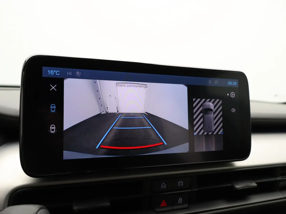 Summit 54 kWh 98% SOH | Tot 8 Jaar Fabrieksgarantie | Carplay Draadloos | Stoelverwarming | Camera | PDC V+A | Keyless | Voorconditionering | Origineel NL!