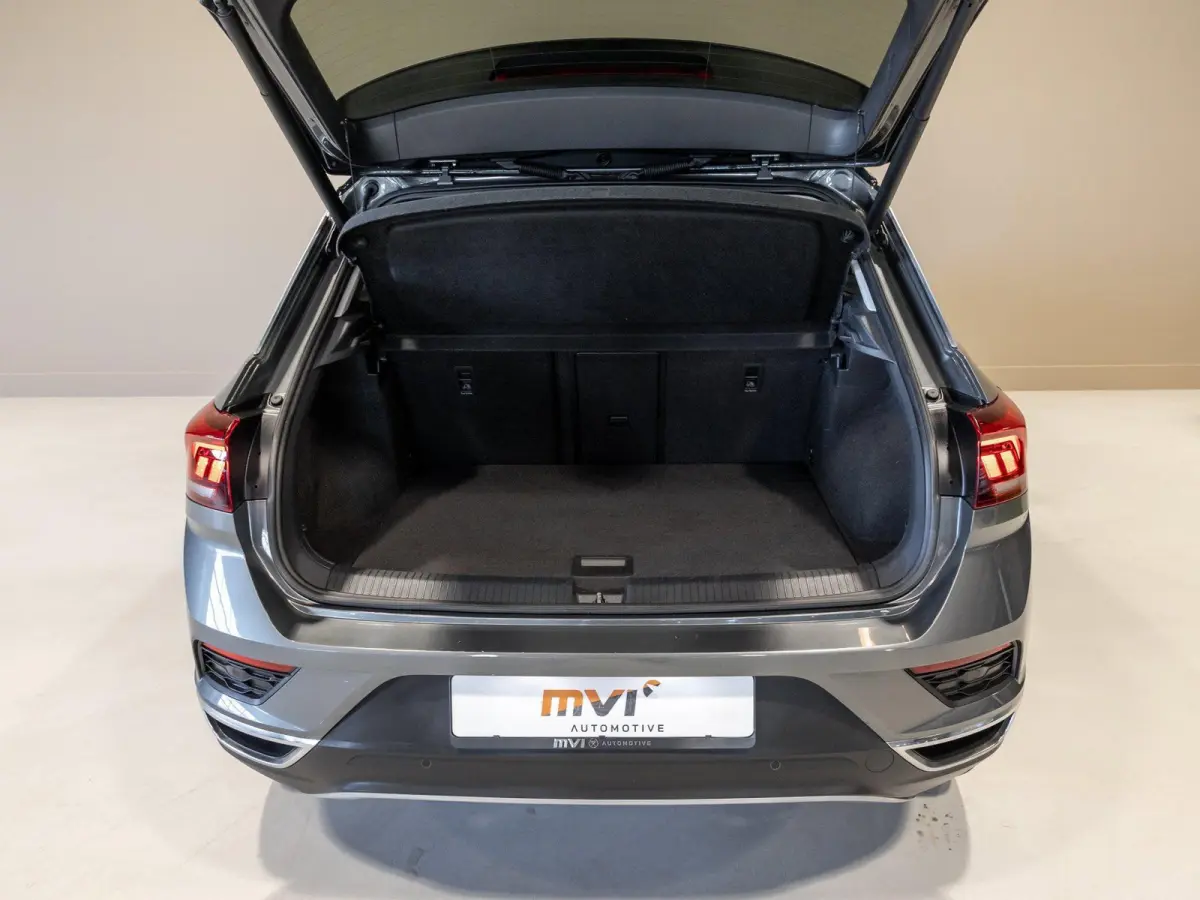 1.5 TSI Sport / 150pk / Panorama dak / Lederen bekleding / Achteruitrijcamera / Stoelverwarming /