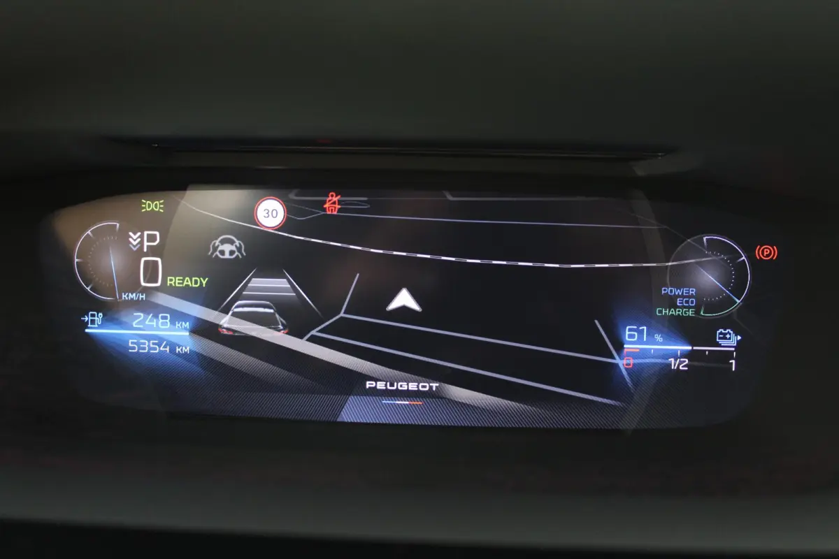 GT AVANTAGE 58 kWh | PANORAMA SCHUIF/KANTEL DAK | WARMTEPOMP | HIFI PACK: (DRAADLOZE TELEFOONLADER, FOCAL PREMIUM HIFI SYSTEEM MET 10 SPEAKERS) | 360 VISION & DRIVE ASSIST PLUS PACK: (360° 