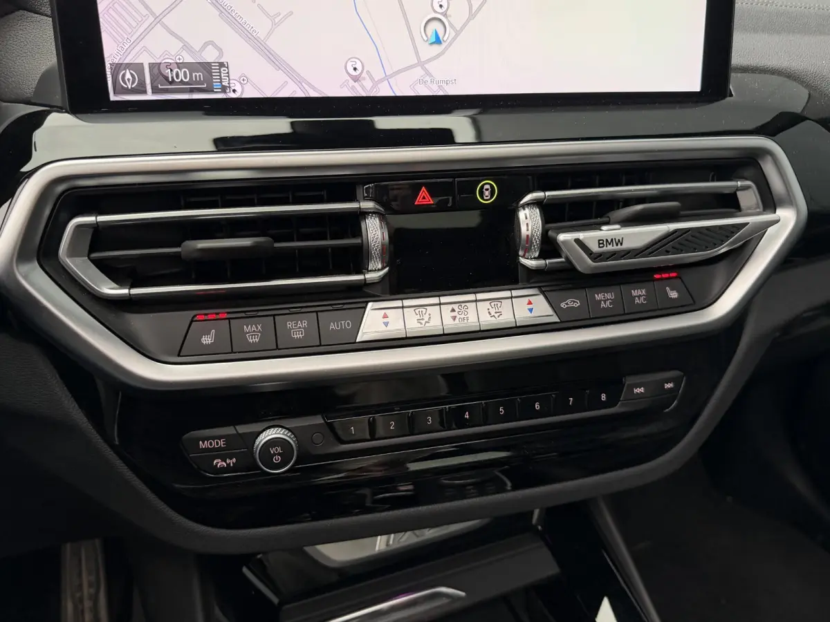 Executive M Sport 80 kWh 19"/SOH 99,9%/Panoramadak/Leder + memory/Stoelverwarming/Dodehoek/Elektrische klep/Camera/Adaptieve cruise/Apple Carplay & Android Auto