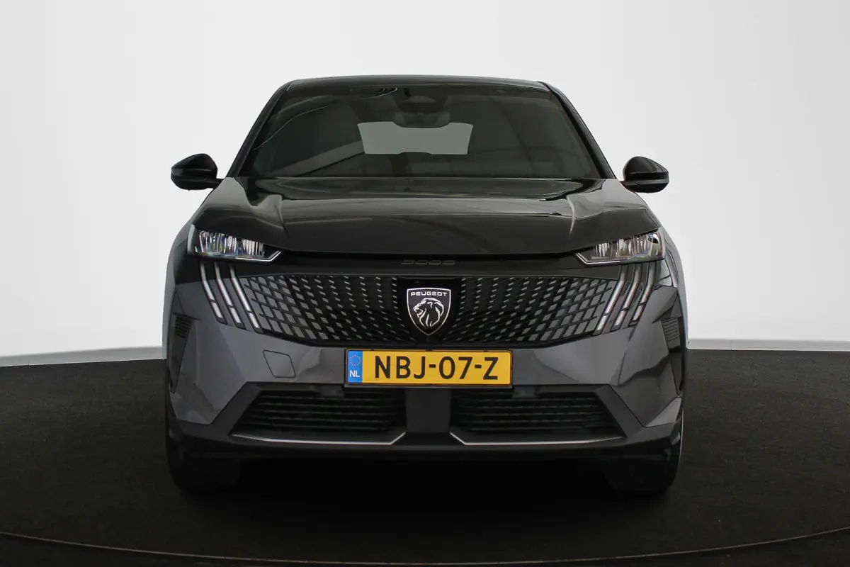 1.2 Hybrid 145 Allure Stuur-Stoelverwarming 360 Camera Panoramic Navi