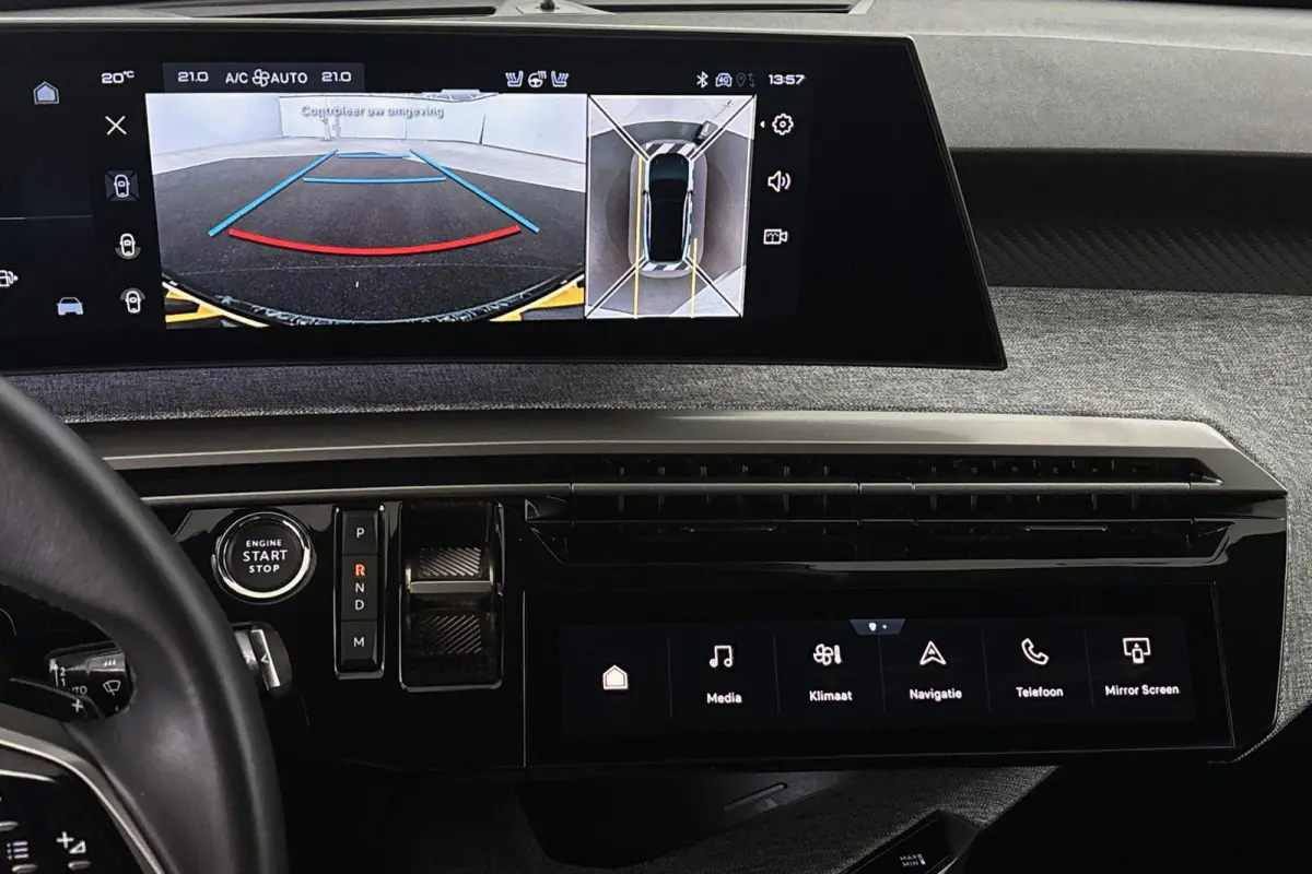 1.2 Hybrid 145 Allure Stuur-Stoelverwarming 360 Camera Panoramic Navi