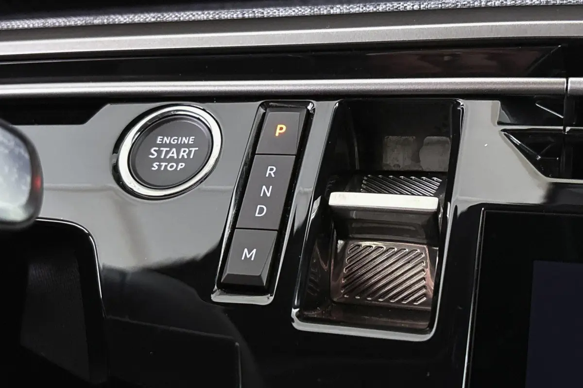 1.2 Hybrid 145 Allure Stuur-Stoelverwarming 360 Camera Panoramic Navi