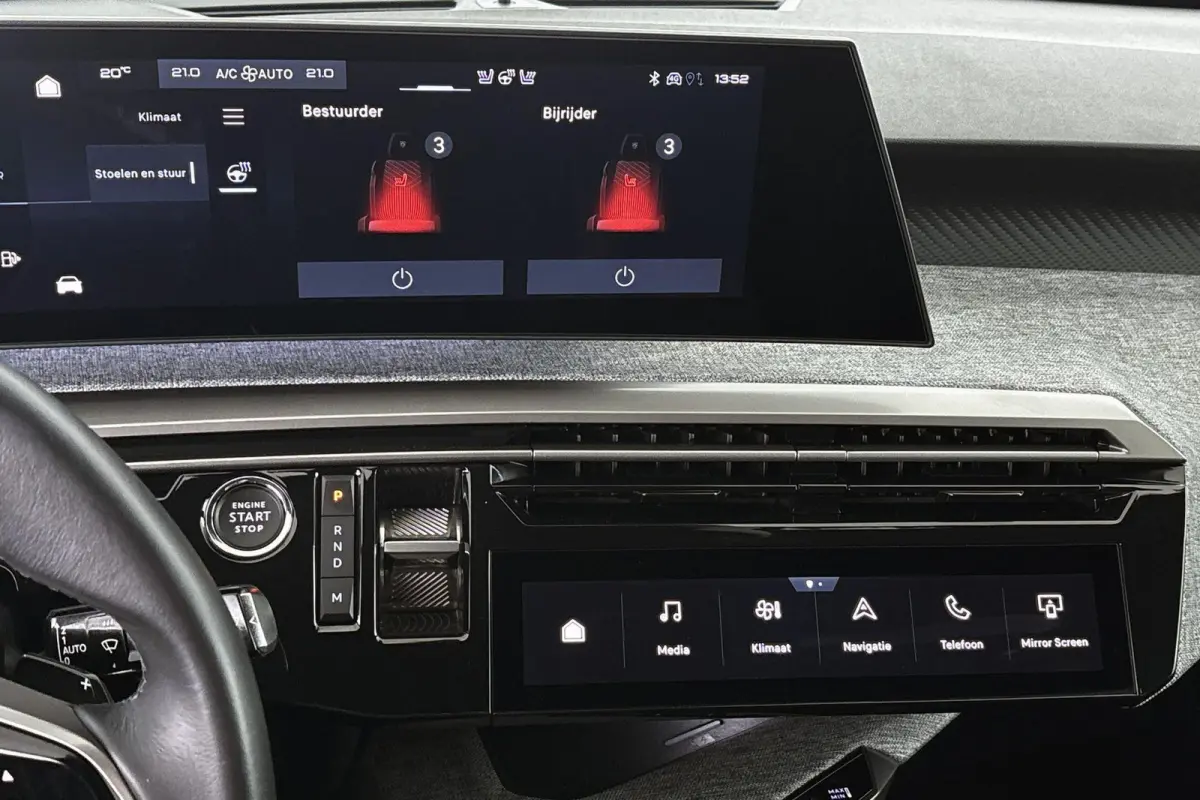 1.2 Hybrid 145 Allure Stuur-Stoelverwarming 360 Camera Panoramic Navi