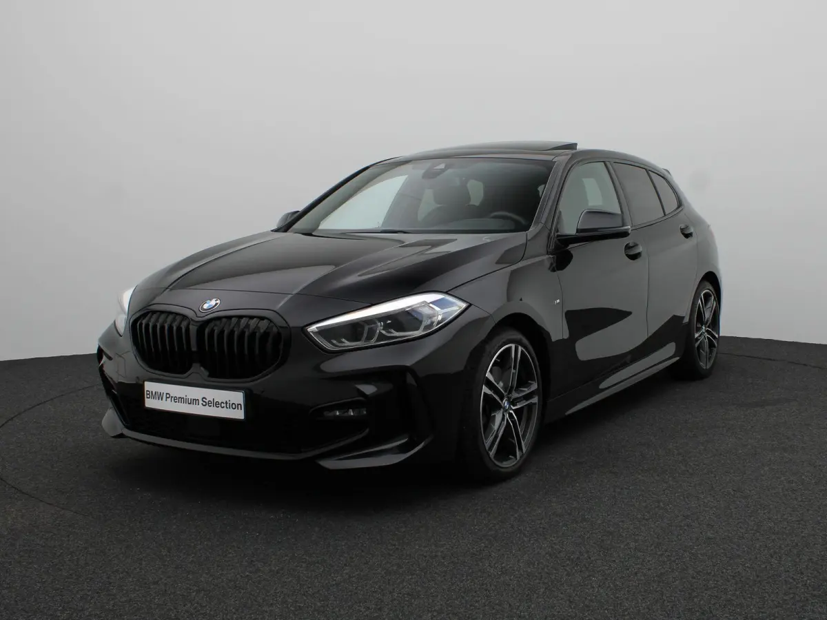 5-deurs 118i Executive | M Sportpakket | Audio Media Pack | Parking Pack | Safety Pack | Panoramadak | Active Cruise Control | DAB | HiFi | 18''