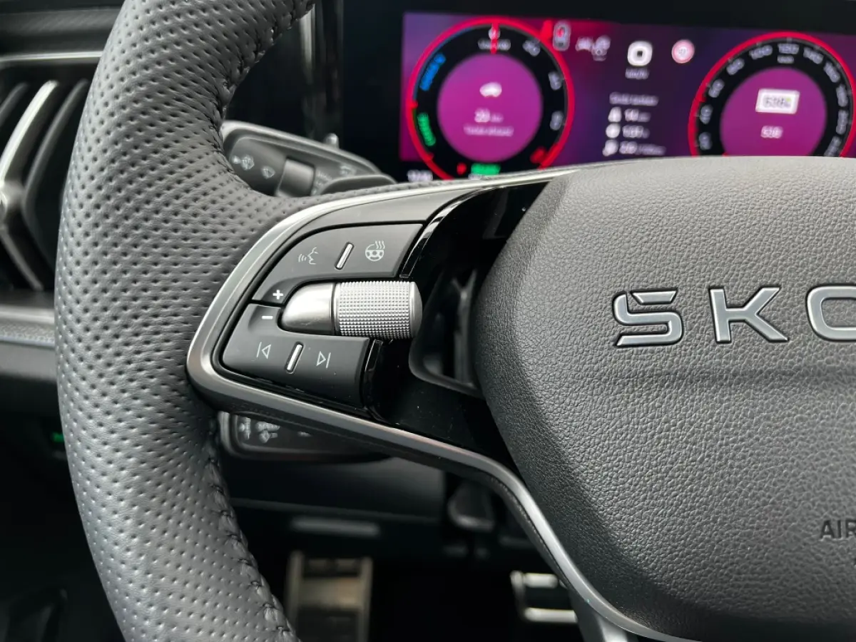 1.5 TSI PHEV 204pk Sportline | Pano | Trekhaak | Navi | Carplay