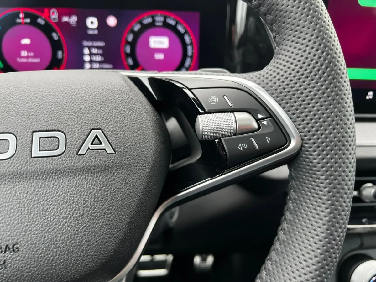 1.5 TSI PHEV 204pk Sportline | Pano | Trekhaak | Navi | Carplay