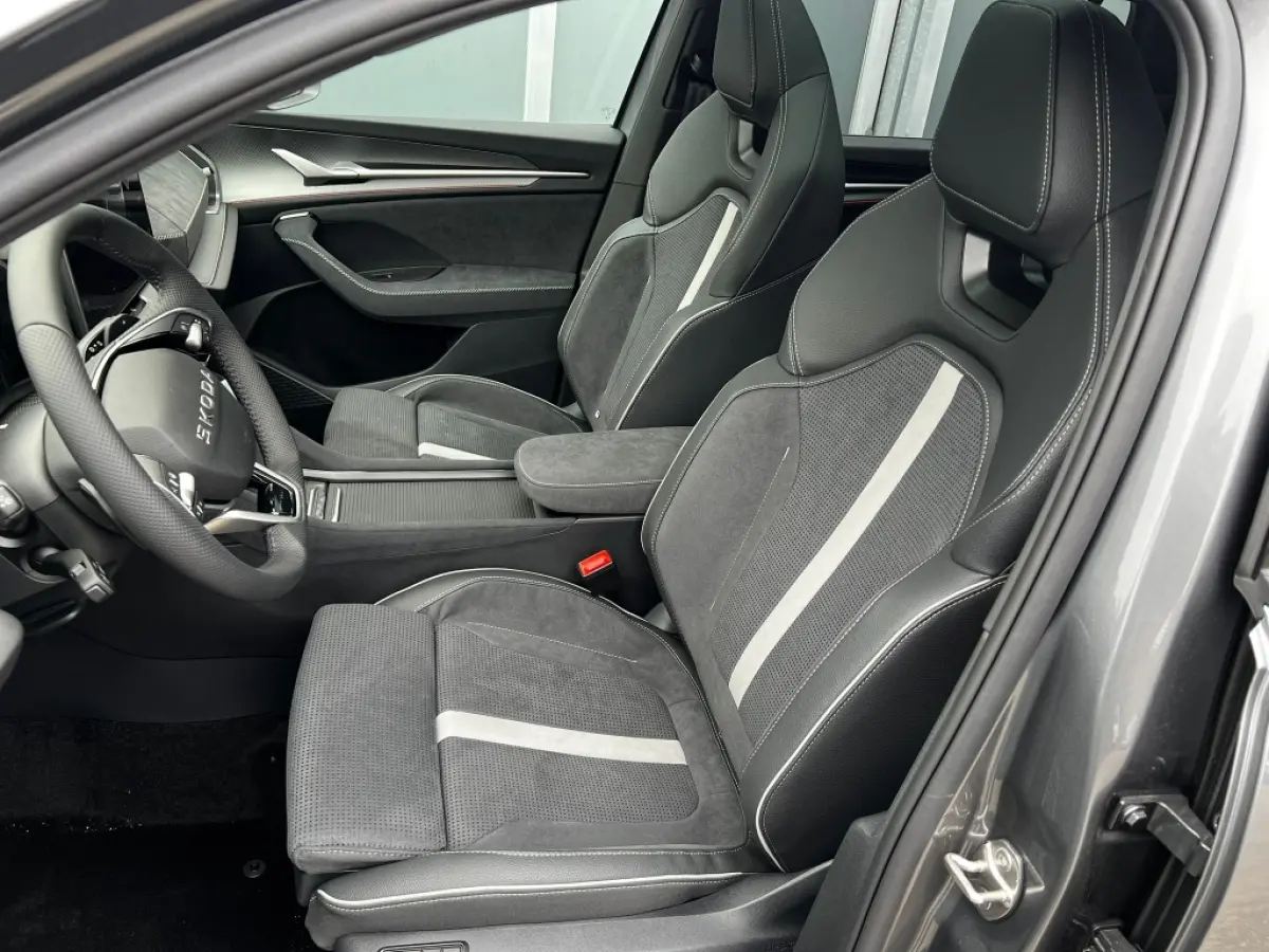 1.5 TSI PHEV 204pk Sportline | Pano | Trekhaak | Navi | Carplay