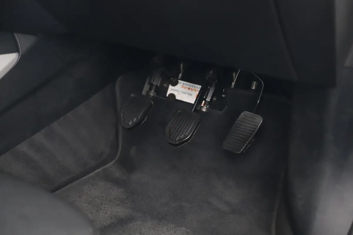 116i Lesauto ! Sportstoelen Navigatie LED Carplay Android Parkeersensoren Climate Cruise Control LMV
